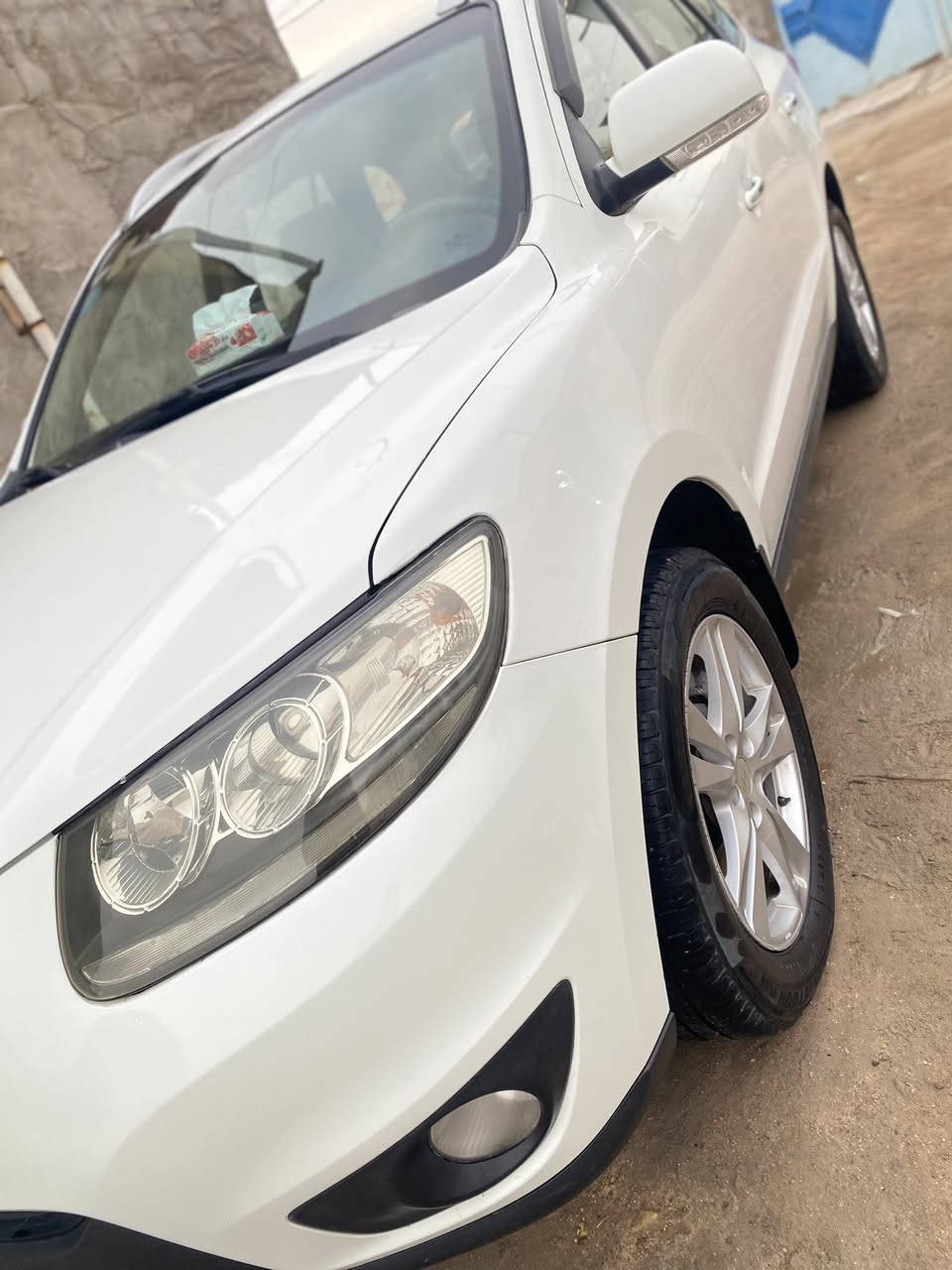 سنتافيه 11 فول مواصفات للاخير  1/1
ماشيه 180
شرط كفاله  لاضربه ولا تبديل المواصفات فول 1/1
فتحه
كشن كهرباء 
داخل بيجي 
بصمه تشغيل 
حساس خلفي 
داخل صاج 
تحكمات استيرن كامل  
7 راكب 
3 قطع تبريد 
محرك 6 سلندر 3500
فورويل دفع رباعي 4x4  
السياره فول 1/1 
تخم تاير جديد
باتري جديد 
حداديه جديده
السونار مرفق مع الصور 
 وبل عافيه عل تكون من نصيبه 
رقم بغداد  الدولي الجديد تحويل ثاني يوم وين ما يعجبك
السياره بأسمي هزه 2025 سنويه 2030  

مكان السياره النجف كوفه

للاستفسار اكثر :-  ***********
