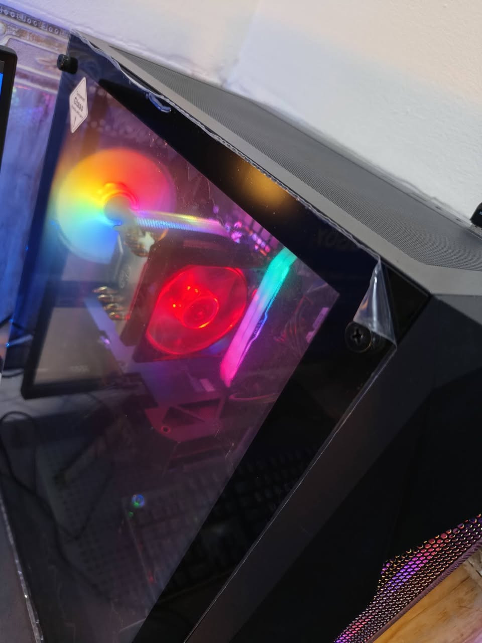 ‏سلام عليكم
‏ تجميعة بمواصفات كلش راقية للبيع استعمال ساعات قليلللة جداً والصور موضحة كلامي كراتين و وصل وضمان بعده موجود.. 
‏
‏التجميعة عبارة عن ( حاسبة + شاشة + ماوس + كيبورد) يعني شدها والعب بيها اليعجبك... 
‏
‏مواصفات الحاسبة أقراها زين: 
‏
‏المعالـــج : intel Ci5 12400F2.5/18M 6C 1700 TRAY
‏الكــــارت :  ASUS RTX 4060 DUAL OC EVO D68/128
‏الــــــــرام : DDR4 KIT 2X16GB (32) 3600 LEXAR RGB
‏الذاكــــرة :  SSD 1.0 TB LEXAR NVME M.2620
‏المذربورد : GIGABYTE (B760M DDR4 )1700LGA
‏الكـــــيس :  GALAX REVOLUTION -05 RGB 4 fan
‏الفــــّــــان : FAN COOLING AIR COOLER MASTER 
‏باورسبلاي: PSU FSP HYPER K 600W 85% HP600
‏
‏الشاشة:
‏ASUS TUF GAMING VG3A 
‏Inch-27
‏QHD (2560 x 1440) gamin monitor with 180Hz refresh rate designed for
‏
‏
‏الماوس :
‏Fantech VX9S Kanata S
‏الكيبورد :
‏Aula F2088
‏(ميكانيكي) 
‏
‏سعر التجميعة كاملة ب 1300
‏سعر الكيس بوحدة مليون
‏سعر الشاشة والغراض ب 350
‏


**إذا كنت صاحب هذا الإعلان وتريد حذفه لأي سبب، رجاءا أرسل رسالة إلى الدعم الفني**