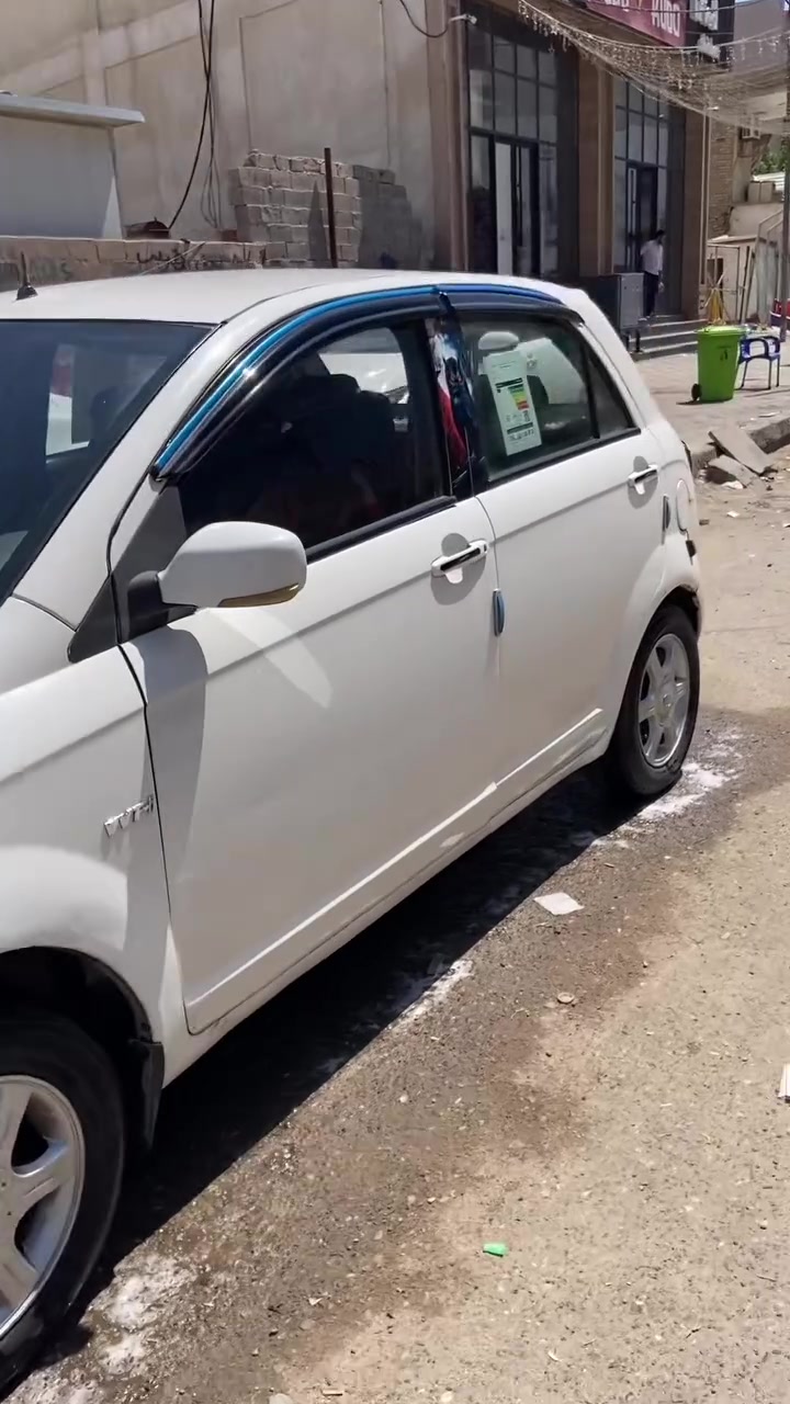فاو صيني رقم نكليزي سنويه تنتهي ٢٣٠ صاحبهه يريد تحويل حداديه نص تبريد شغال توني بدل ماطور مال كير جديد جبت واحد فحصهه يكلي فيش وجوزه مالت كير تايرات جدد *********** مكان جزئر سعر ٣٥ ورقه
