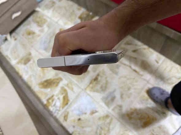 📱 للبيع Samsung S23 Ultra
✨ اللون: أبيض
🌍 نسخة الشرق الأوسط – Dual SIM
💾 الذاكرة: 256GB

🔒 الجهاز ما مفتوح ولا داخل صيانه
 فقط فطر موضح بالكلاس الخارجي وما ماثر ع لمس ولا عله شي

السعر 550 الف وبي مجال

الاستفسار ***********
