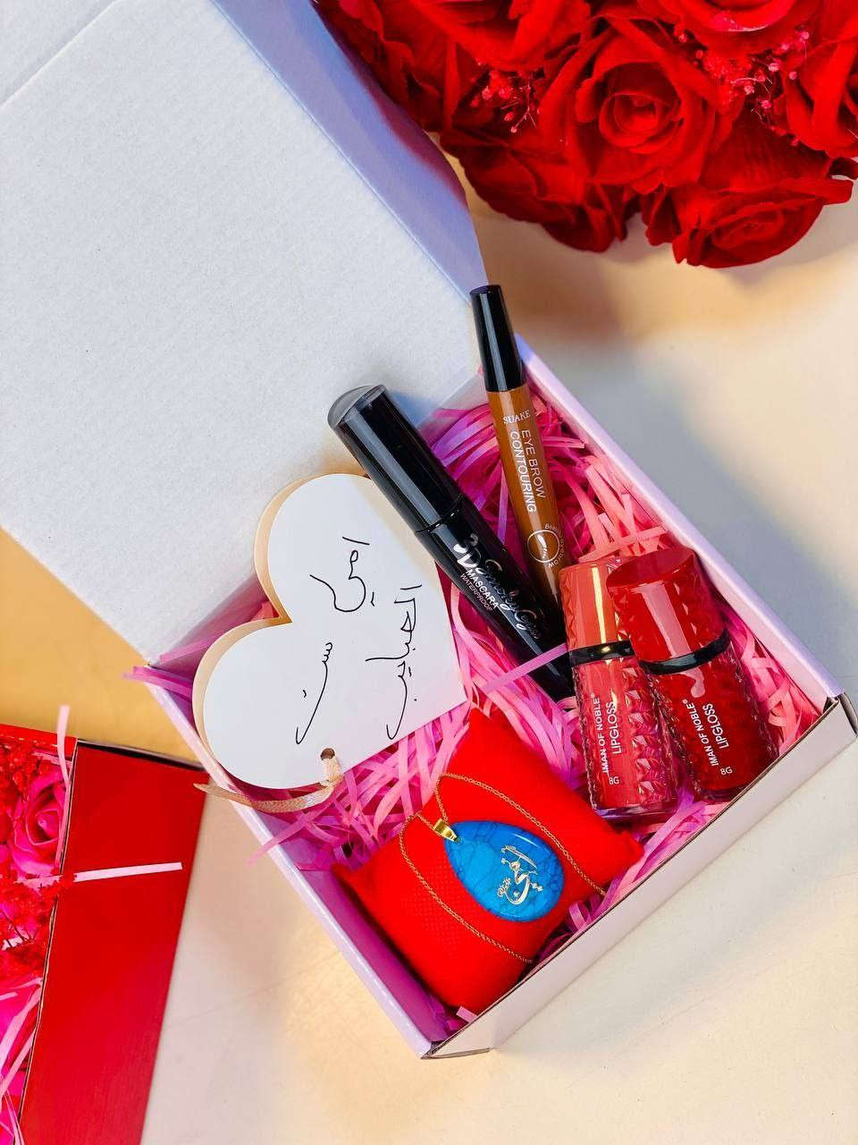 🎁هديه عيد الام 🎁
اجمل بوكس هدية تهدونه لنبع الحنان 💋

👈 بوكس كبير داخلة هدية عيد الام 
قلادة أمي حجر منقوش ذهب برازيلي نازكة وحديثة ، طلاء ثابت 🎀 مع مسكارة 3D+ قلم تاتو شعيرات رسم الحاجب 3D الاصلي مع حمر ‎مات عدد٢ تجنن بمعنى الكلمة قوام قديفه تجنن عالشفه تنطي طبقه مخمليه ‎ثباتيتها تجنن وخفيفه كلش ع شفه ‎واحلى شي متسبب تشقق ابد 🥹

🎁بوكس مع ورود وزينة وكارت معايدة تكتبون بي الجملة الي تحبون تهدوهة للغالية💖
💌 تأثير امي في حياتي يفوق كل الحسابات💋♥️

🚘يوجد خدمة توصيل لجميع محافظات


**إذا كنت صاحب هذا الإعلان وتريد حذفه لأي سبب، رجاءا أرسل رسالة إلى الدعم الفني**