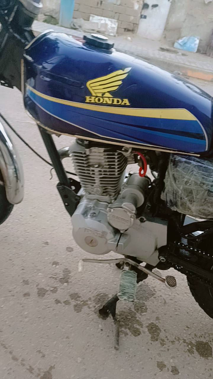 سلام عليكم 
5كير مديل 23
 كامله مكمله سلف هندر اشاير كلها شغاله 
450 بيع سريع 
مكاني يوسفيه ناحيه الرشيد 
*********** واتساب فقط
