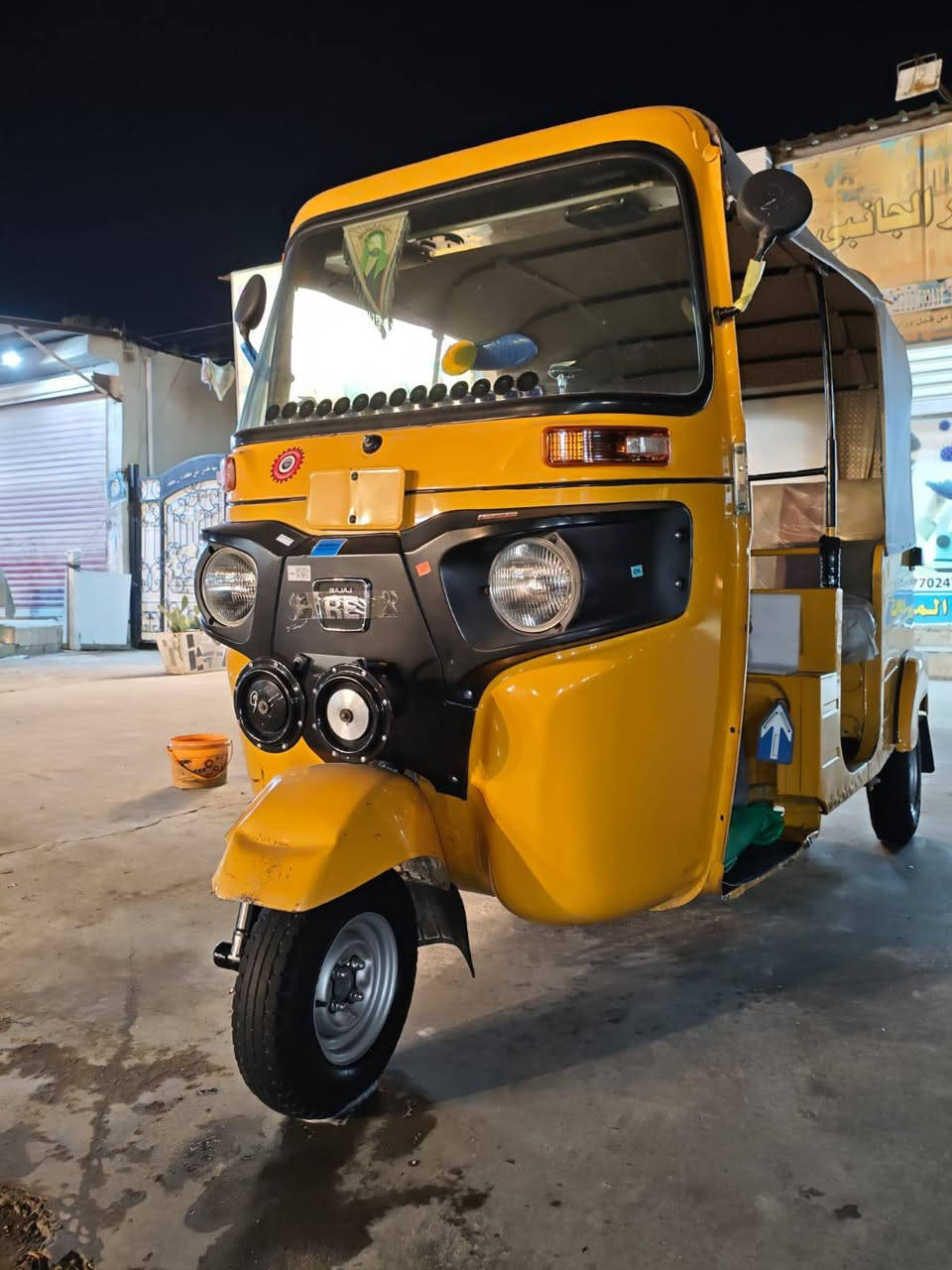 : 20 /12 كفاله عامه بارد بل لغط فقط نص شبر الباقي كفاله محرك و كشر قطره صبغ ما بيها رقم عربي ما مستلم لوحات مكاني بغداد الشعب ملاحظه بدون غراض ***********
