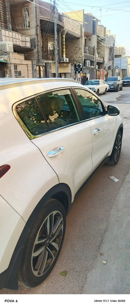 السلام عليكم سبورتج 2020خليجي مكفوله كفاله عامه من الضربه والصبغ سياره ع وضع الشركه ماشيه 86 حقيقي كير مكينه مكفولات تخم تاير جديد حداديه  مكفوله رقم بغداد بمسي السياره سنويه ساقطه وعليه غرامه 200 الف تبريد ثلج 🥶 السياره خير من الله اشاير بل مري تحكمات استيرن مكينه 2000 دوش السياره احلاا من الصور تجي وشوف بعينك مكان السياره بغداد الشعب قرب حسينيه الثقلين السعر 203 وبيه مجال
رقم الهاتف :***********
