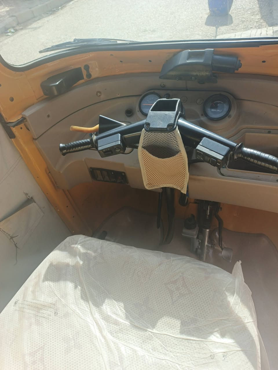 السلام عليكم  موديل19شهر12محسوبه ع20سنويه تكتك نضيفه ربع ماذب عليه محرك لا تنقيص لا تبخير نضيفه معنه كلمه بيه معجون بلغود فقط مال واحد يعيش بيه كبل الشارع سعر5600وبيها مجال حك جيه رقم ***********
