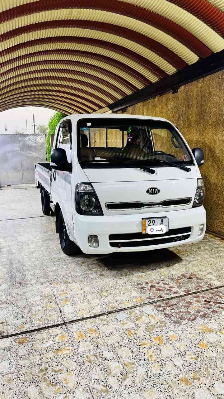 السلام عليكم كيا حمل موديل 2019 رقم واسط جديد مكفولة فقط باب سائق بيها  سونار موجود سعرها 117 ورقة عنوان سيارة بغداد جسرديالى ***********
