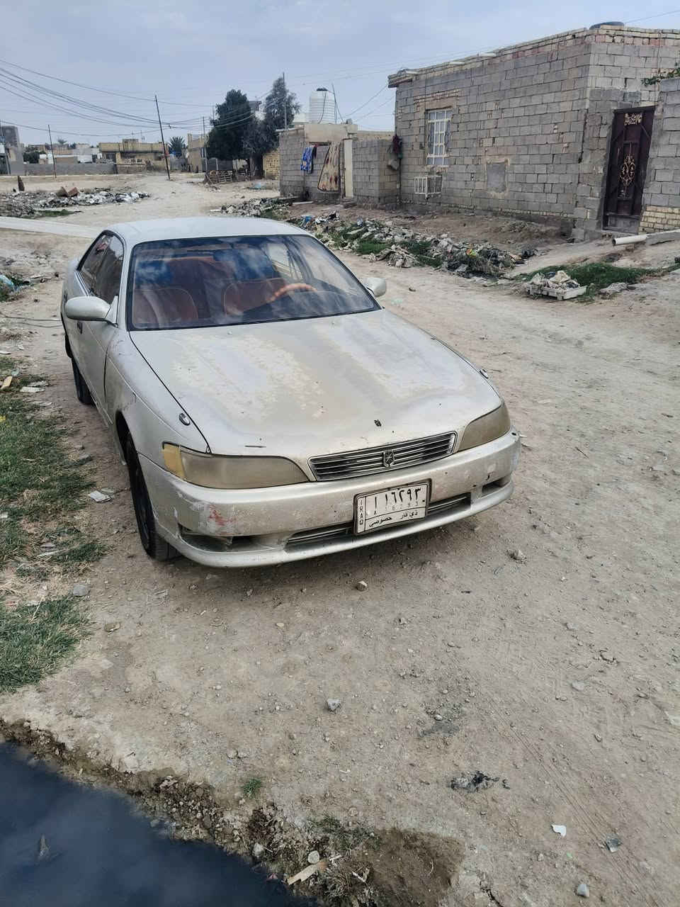 مستعجل على بيعها
سياره حلوه مال جناي وارخيصه 
مكلف بالنشر
***********
***********
