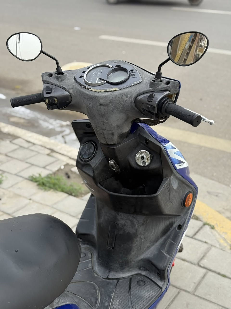 سلام عليكم
سكنس فحل خمسينية 2012 طلاعات 
كفالة علمة مكينة وكفر وكلچ جديدة الدراجة وخير من الله شوفة عينكم للبيع المكان بغداد الشعب الشراي يتصل 
***********
