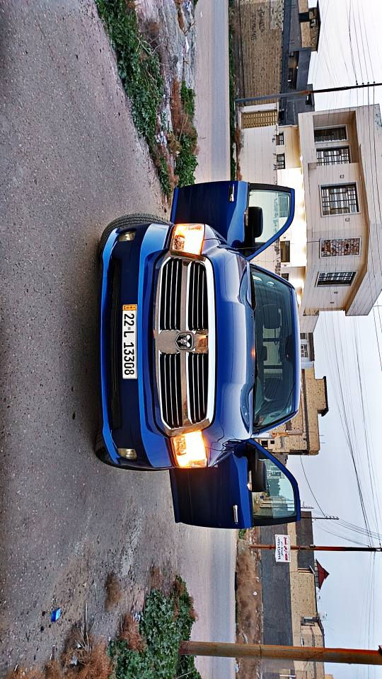 السلام عليكم ***********  *********** شباب عندي دوج رام كلاسك موديل ٢٠١٧ لون مميز محرك ٣٦٠٠ باب طويل بدي كصير ماشيه ١٥٣ الف محرك وكير كفاله وصدر جديد تخم تاير باتري جدد سياره مواصفاتها شاشه جبيره بصمه سويج نافذه خلفيه كهرباء  السياره جديده بيها فقط جاملغ امامي جهة السايق بدون دواخل للبيع فقط السعر ١٩٥ مكان السياره بغداد الدوره البعيثه بغداد, العراق
