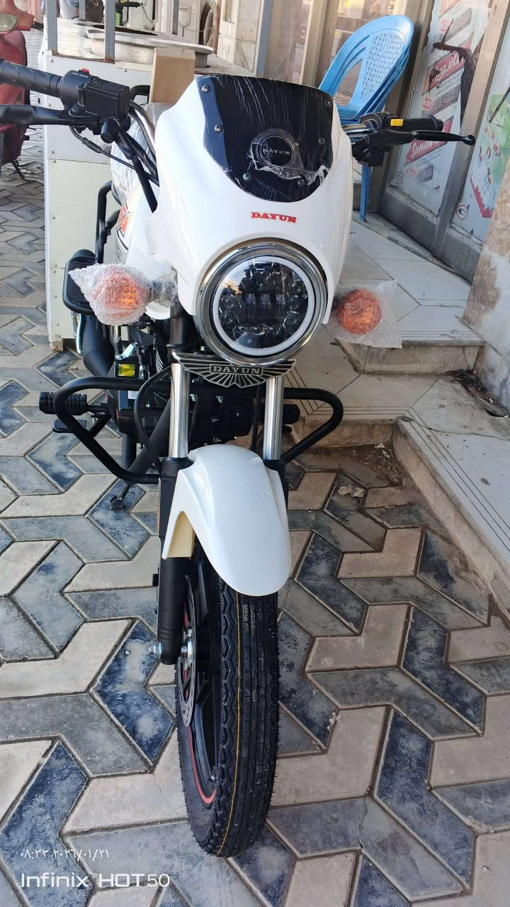 ديوان 23 مكينه 200 كتابه حمره الشكل القديم ويل 18 زيرو اول البارحه مشدوده من الصندوك عله وضع الشركه اوراق سكنر من الوكيل السعر مليون 650 وبيه مجال كلش بصط حك الجيه مكان بابل الحمزه الغربي ***********
