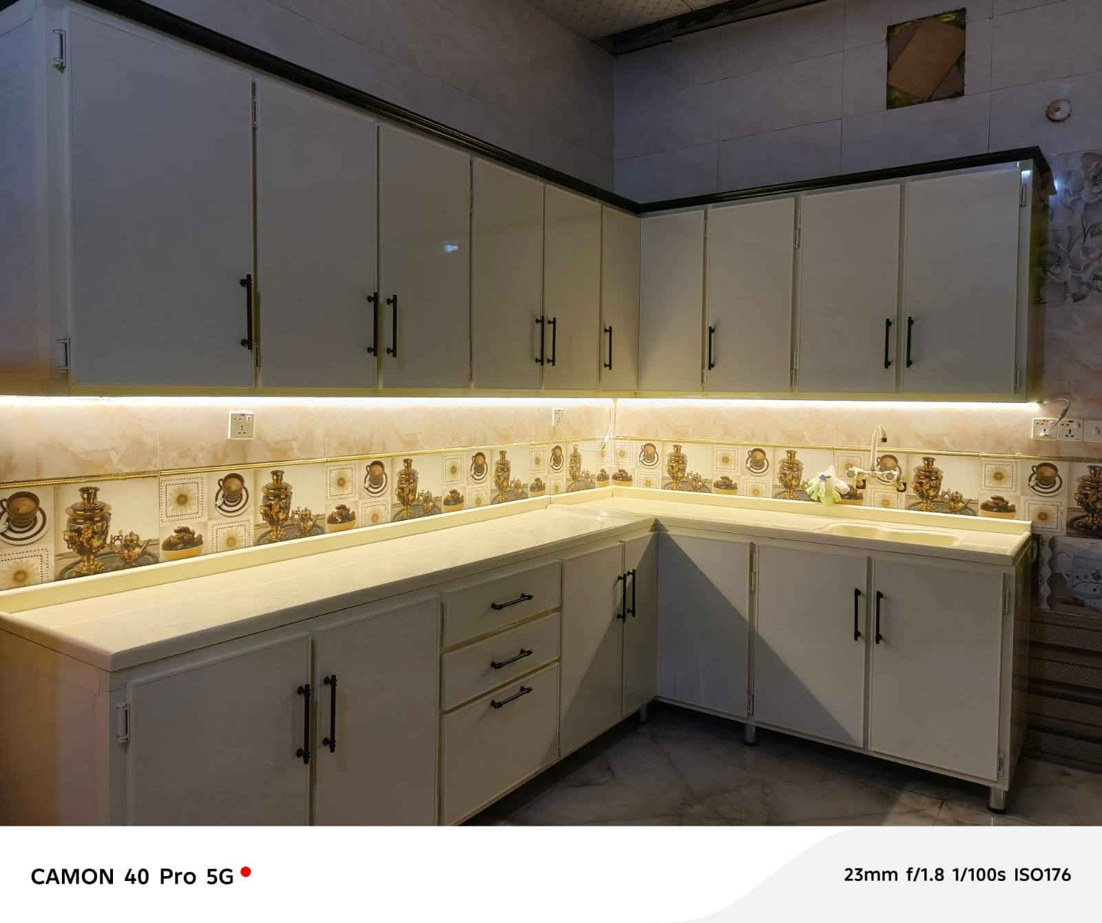 تم إكمال عمل كاونتر المنيوم العزم تركي محشه بخشب مع كابون كريمي مع مرمر اكريمي صناعي سعر متر ب ٣٩٠ مع اناره وتاج تركي
في منطقه ال ابو حسين ال غضب في الجربوعيه الثانيه بيت اخ ابو عبدلله شايف كل خير يارب
***********
