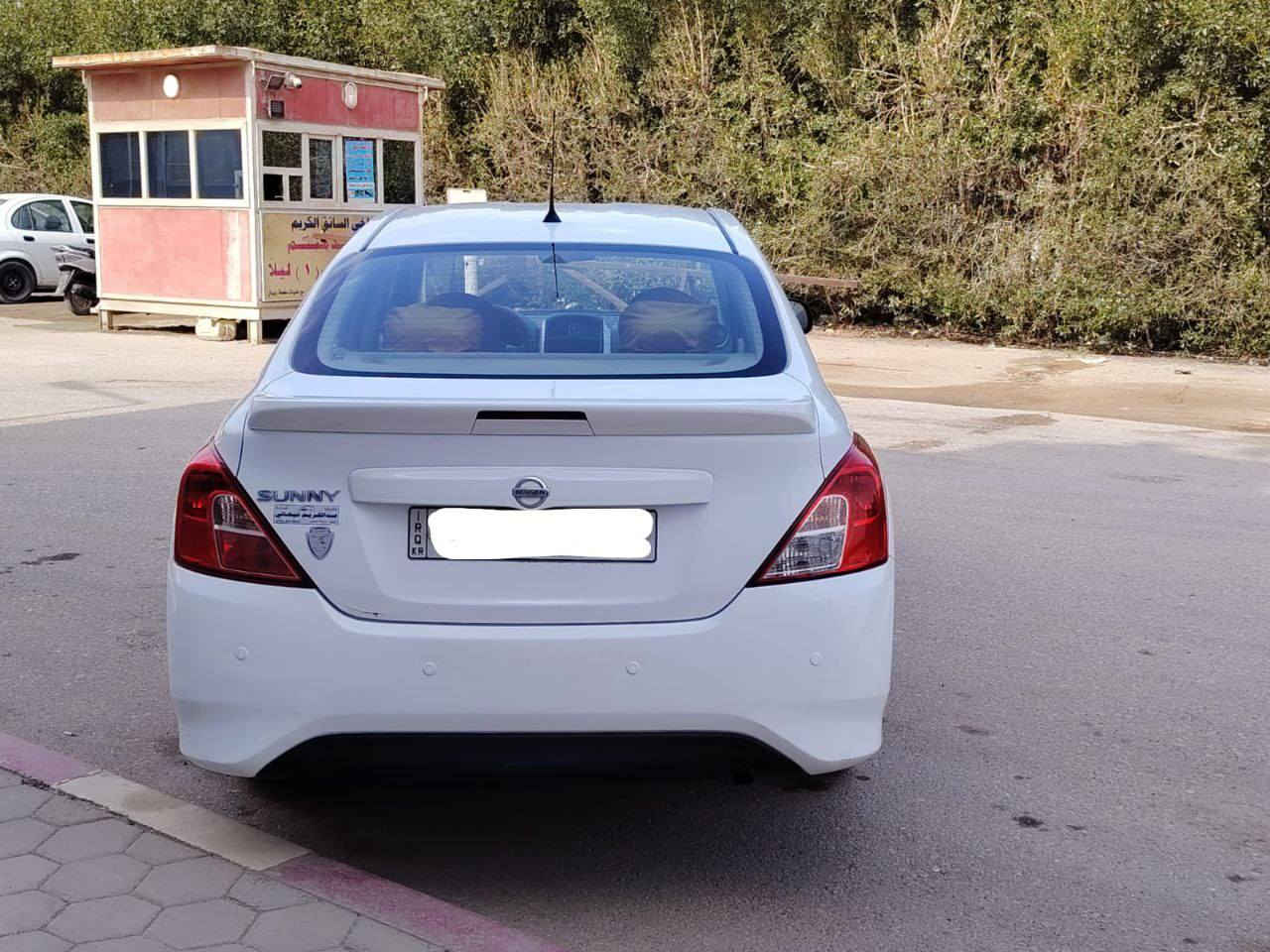 السلام عليكم للبيع فقط
‏نيسان صني هندي موديل 2022رقم اريبل دولي جديده كلش ماشيه ٨٨الف مكفوله بيها ملاحظه بسيطه فقط كير مكينه حداديه كله شركه  السعر110وبيها مجال قليل  المكان السياره بالنجف رقم  ***********
