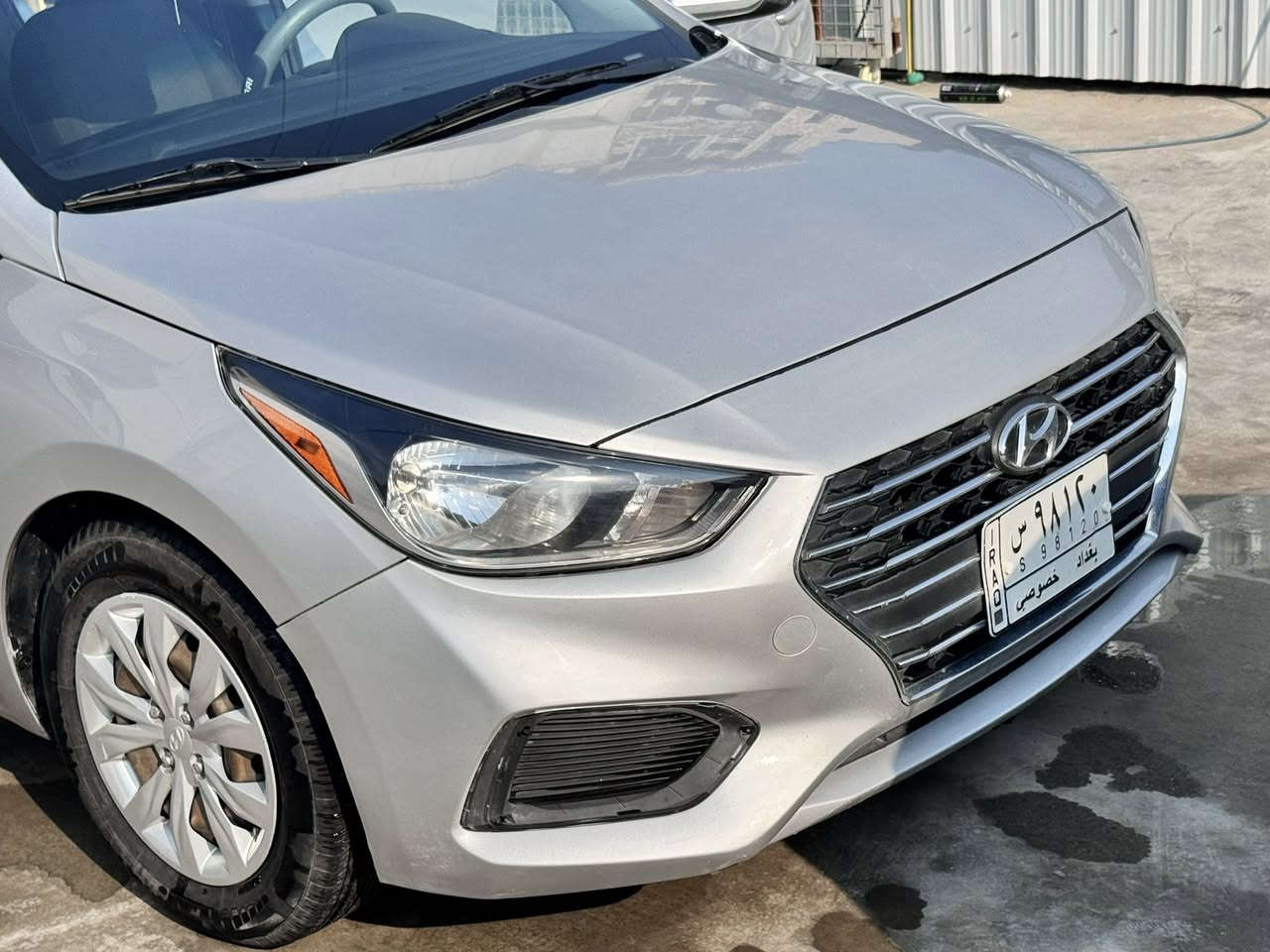 السلام عليكم  سيارة أكسنت موديل 2020 اللون فضي ماشية 70 الف وارد امريكي محرك دوش  1600 بأسمي معوقين باقيلها سنة حادثها جاملغ امامي ايمن فقط وبيها قطعتين صبغ اهنا بالعراق .
السعر 11 الف وبيها مجال .
للتواصل 

***********
عنواني بغداد الغزالية
