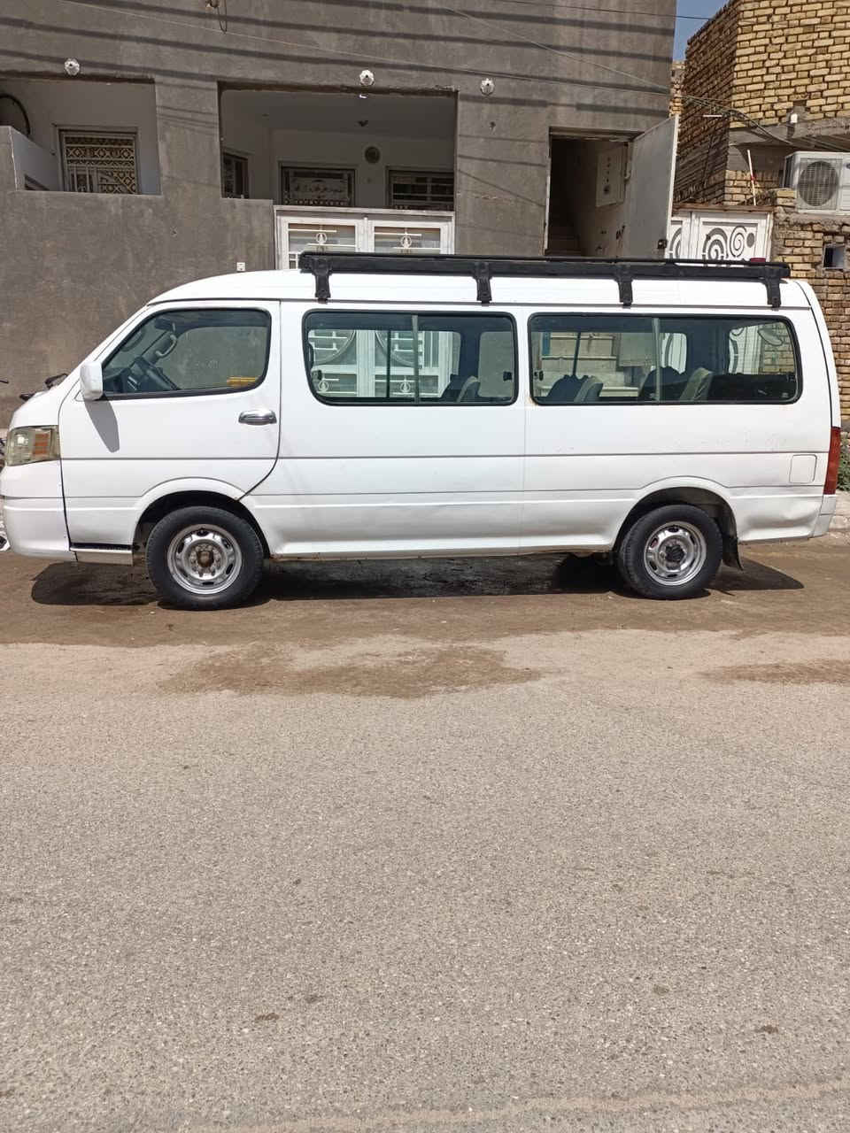 السلام عليكم 
سياره جنبي للبيع H1 مديل 2014  حره رقم انكليزي سنويه لحد  2030مصفره هياه   وغرامات السياره باسمي مداور  ثاني يوم  سياره جاهزه كير ومحرك جديد حداديه جديده وغرفه نظيفه شوف العين سياره جاهزه وخير من الله مكان السياره الناصريه مركز 
سعر السياره 82   
وبيه مجال للطيبين 
للاستفسار على هذا الرقم 
***********  
غير متواجد على الواتساب
