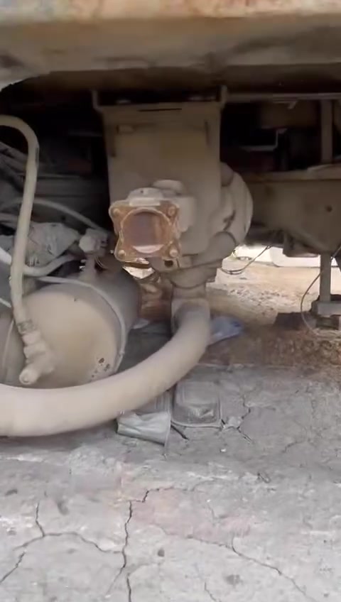 سلام عليكم عند هاذه الكرين البيع ***********
