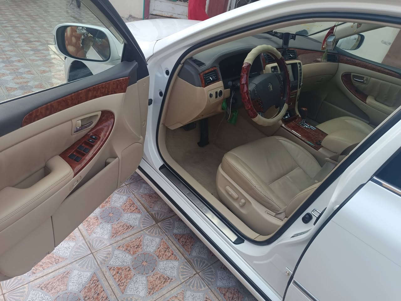 سلام عليكم سياره شاهين موديل 2006 مكينه 6 ديفور كبير شاصي 82 بصمه سلفري 3دكم   مواصفات فول برد كهربائي فتحه بصمه مري شفط كشتات جلد كهرباء ثلاجه سياره مكفوله الضربه ولا صبغ دخول جديد ماشيه 5000 رقم بصره نكليزي باسمي توني شديت الرقم بيدي أصولي أصولي مكفوله لا كصه ولا جثه سياره بلاديه عنوان بابل ابي غرق رقم *********** سياره معروضه 190وبيها مجال قليل
