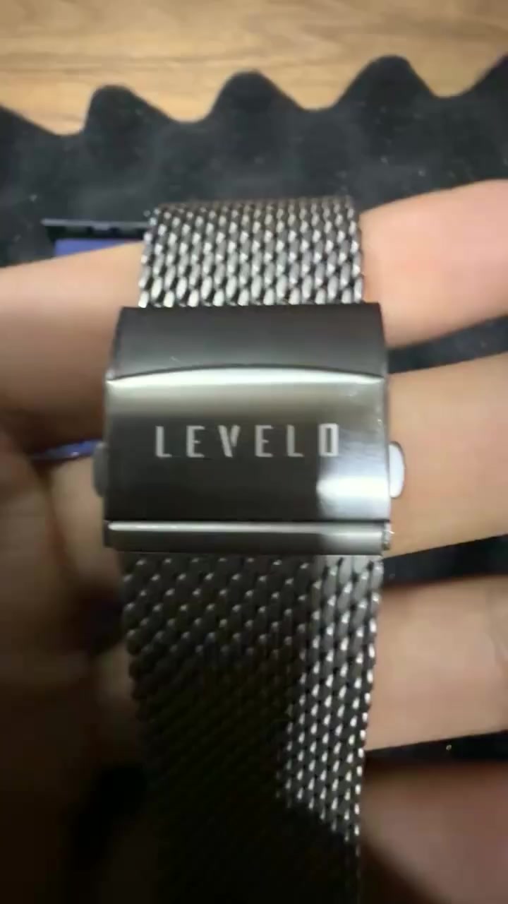 سير ساعه
سلام وعليكم سيرين ساعه ماركه ليفلو كندي معروف سعرهن ثنيهن 65 مكاني جادريه واحد تيتانيوم واحد قماش 🙏


**إذا كنت صاحب هذا الإعلان وتريد حذفه لأي سبب، رجاءا أرسل رسالة إلى الدعم الفني**