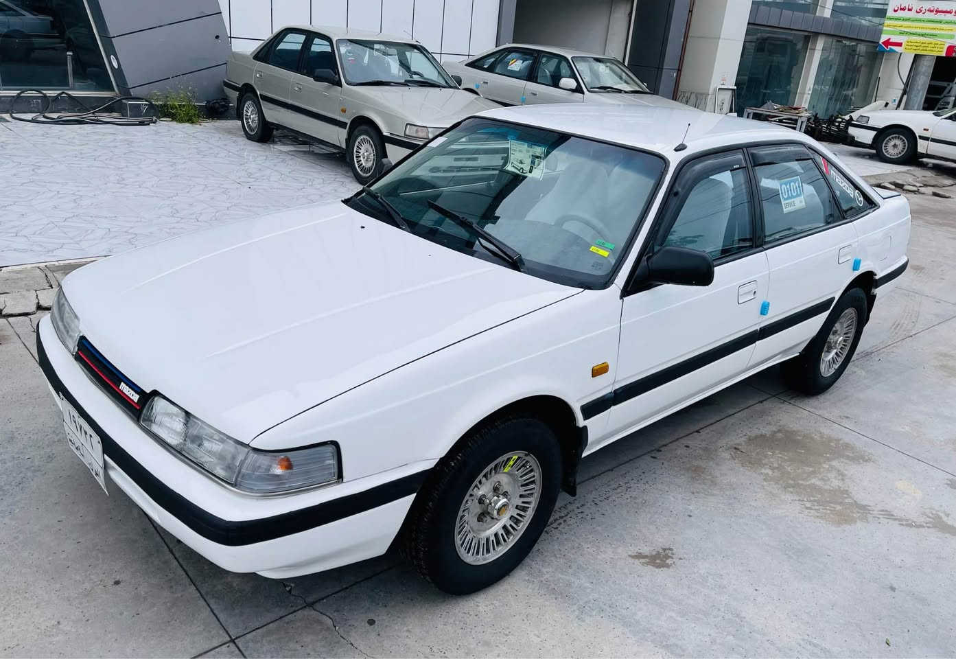 ...﷽....

....ماشاألله.... مازدا مؤديل ١٩٩٠ هةشت و بةخ ، 
گير و مةكينه بةشةرتى ١٠ فيتةر 
چوار جام كارةبا ، ناو دةشپول و كارةبايى مةزبووت و بةشةرت.
بةرگه دةرگاو دةشپول و ناوى نمونه و لؤكه،
ليدراو و رزيوى نيه و بؤى مةگةرئ ،
بةشةرتى تحويل و غرامه ، 
تندووتؤله و چركةى نيه ماشاألله پيش و پاشى كةپسه ،
كامل جوانكارى و پؤليش كراوه ،
نوك بؤ نوك نوقسانى نيه،،،، 
شوين // كةلار 
سعر // ٤٤
***********
لةسةر ئيزنى ئادمين❤️ كالار, السليمانية
