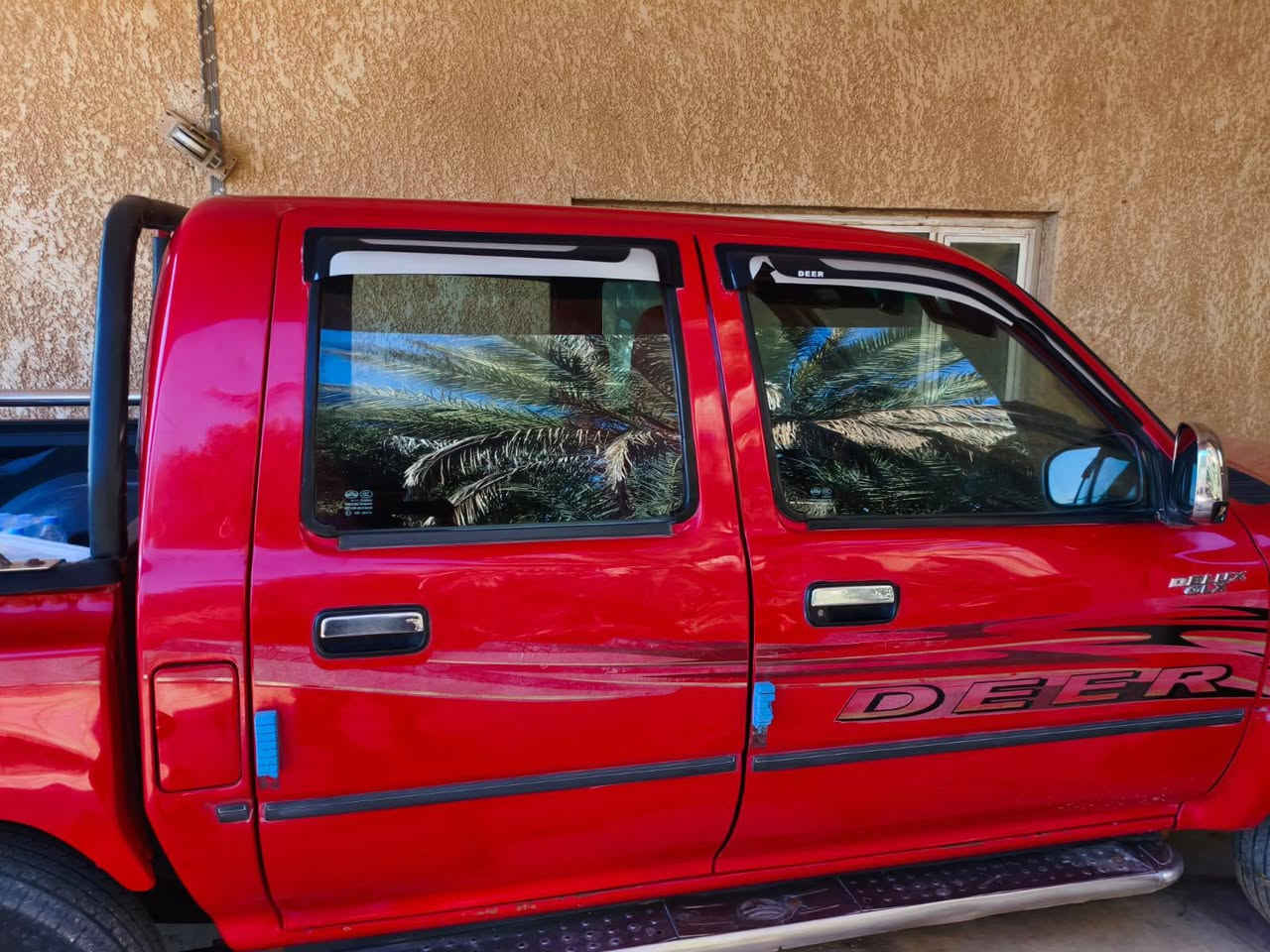 سوبر دير 2010 مكفوله ماشيه104الف محرك ما مفتوح بلادي لاتنقيص ولا تبخير  السياره نضيفه مثل البصوره تدفئه وتبريد السعر 80وبيهامجال للشراي فقط ***********
