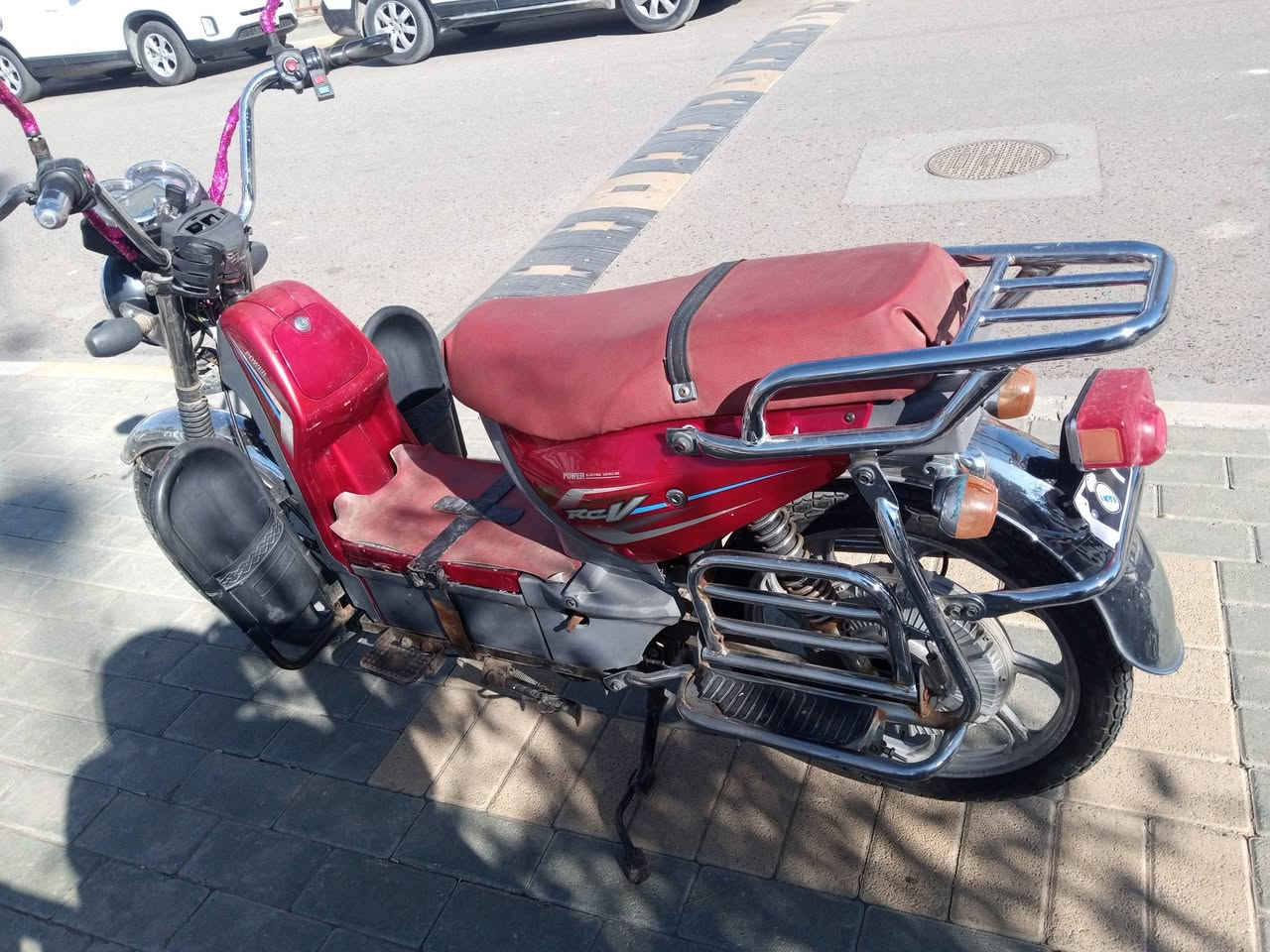 #دراجه_للبيع
❗.. نظافة فووول
❗.. بطاريات على الفحص 
❗.. العنوان الرمادي 
❗..السعر 300 وبي مجال 
،❗..هاتف..***********
