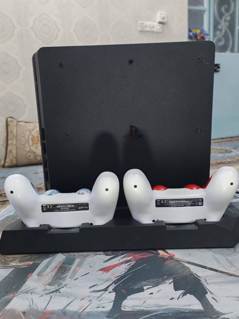 السلام عليكم ورحمة الله وبركاتة
بلي فور مهكر... ذاكره 500كيكه... نضام 12.52... كامل ملحقات 2جوستك.. ومبرد.. وكارتون.. بلي نضيف امانت الله. العنوان كربلاء حي الحر 
للستفسار خاص او عله الرقم... ***********
