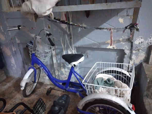 الباسكل للبيع ثلاث تايت لكبار السن جديد غير مستعمل السعر 250 وبيها مجال اتصال. *********** الموصل جانب الأيمن
