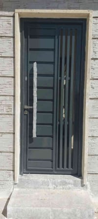 شغل باب حديد ثخين حسب الديكور والنغشه 07709969319