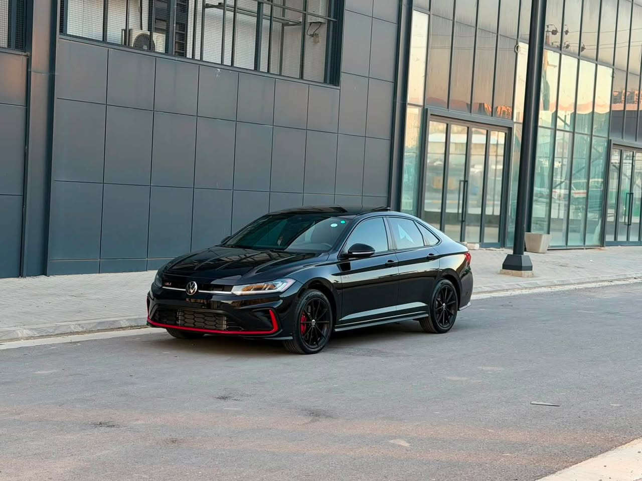 Jetta GLi autobahn
مۆدیل 2025 
6 هه زار ڕۆشتوە 
بێ بۆیاخ بێ ایرباگ 
ژمارە کاتیە
لە سلێمانیە
***********

