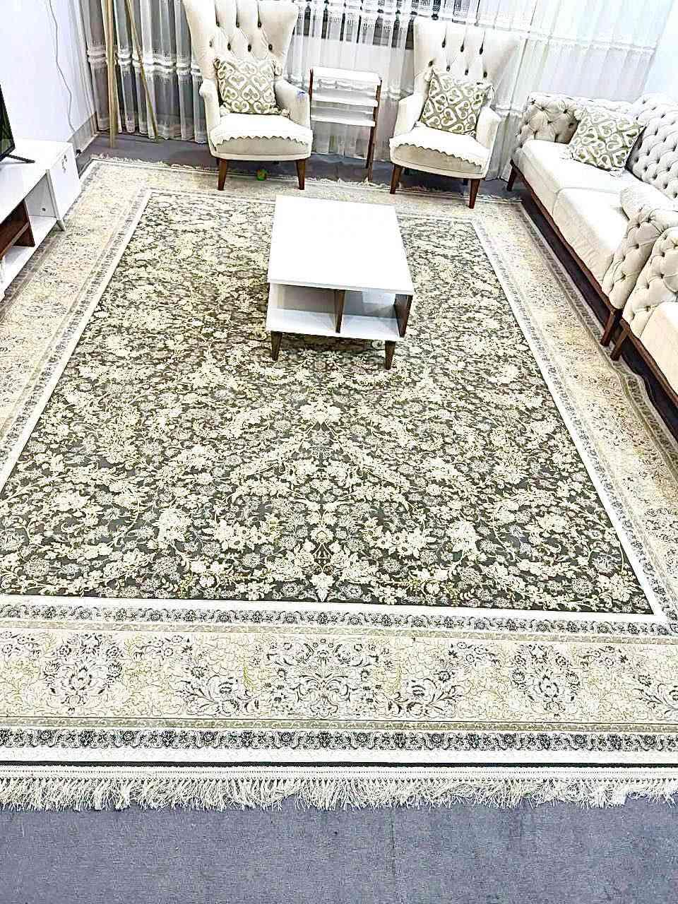 فەرشی ئێرانی 3 بە 4 ی 1200 شانە خاوێنو بێ کێشە بە شەرت بۆ فرۆشتن *********** أربيل, العراق
