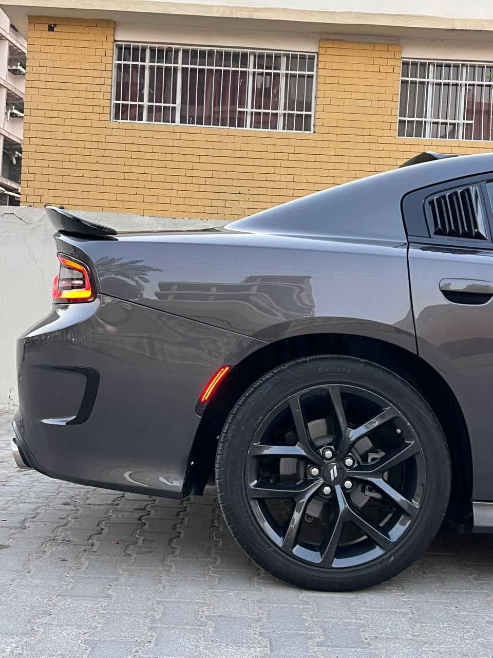 جارجر 2023 النداء الاخير SXT تو ويل رقم بغددد الدولي الجديد سنوية وهزة جديدة  باسمي شاشة كبيرة ويل جيتي دعميات جيتي بلادي بصمة تشغيل عن بعد محرك 3600 V6 تحكمات شفتات ستيرن قطعتين تبريد صور الحادث والسونار موجود بالمنشور السعر 215 وبيها مجال 
هاتف *********** 
العنوان بغداد المنصور
