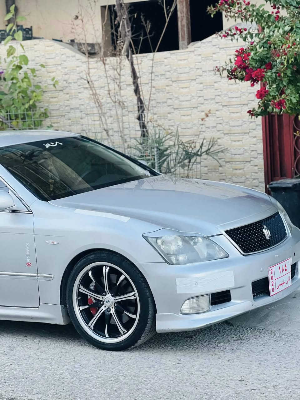 به ناوي خواي گه وره شاهينه 184 براوه براوه فول فوله 3 دو گمه  به س سلايت نيه جلد هيتر حاسه سوكان ليكزز ناو ره ش فورميگا سور كوشن كاره با كوشن خزن سوكان خزنن فول فوله بيه چالو شوختت زور به قه وه ته 4 تايي لوكي له ژيره گئرو مه كينه به شه رتت بيه ته قه و ره قه هين ده ستي خومه سعري 54$ و معامه له ماله كه دياره شوين سليماني *********** ده ستت خوش ئه دمين
