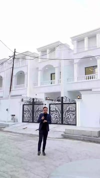 ٤ دانە خانوو • ١٠٠م • گەڕەکی شۆراو