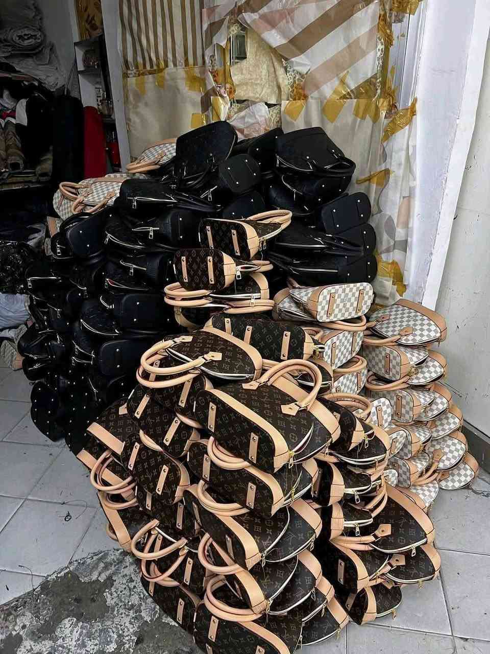 شنط نسائي من المصنع مباشر لمشاهدة جميع الموديلات بقناة التلكرام 👇👇 
https://t.me/+vLSeuHbf-t8wMWU0
https://t.me/+vLSeuHbf-t8wMWU0


**إذا كنت صاحب هذا الإعلان وتريد حذفه لأي سبب، رجاءا أرسل رسالة إلى الدعم الفني**