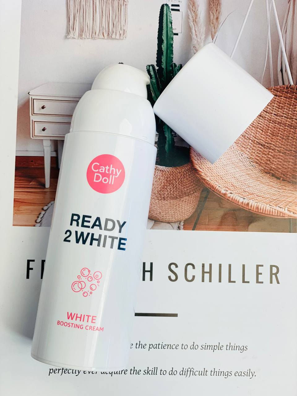 مبيض وجه من كاثي دول الكوري ♥️✨
▪️ممكن استخدامه نهاراً ك بديل للميك آب
والباودر لووونه طبيعي جداً جداً 
▪️ممكن استخدام ليلاً ويبقى ع البشرة للصبح 
‌‎▪️مواده امنه وطبيعية 
▪️يستخدم على البشرة الحساسة ايضا 
‌‎النتائج : بشرة بيضاء ناعمه خاليه من التصبغات🤩
كريم الوجه كاثي دول بوستنك ريدي وايت تو 🔥
كريم مبييض خاص لبشرة الوجه من ابتكار كاثي دول
*يساعد على إخفاء المسامات و تقليصها
*يشد البشرة و يوحد لونها، يجعل الوجه أكثر نعومة و سلاسة و إشراقاً
*يزود البشرة بالترطيب/التغذية، و يقوم بتفتيحها بشكل طبيعي بحيث تناسب كل من النساء و الرجال *يحتوي على المواد المضادة للأكسدة المكافحة للجذور الحرة و على مواد تحمي البشرة من الأشعة الفوق بنفسجية
*يقلل و يتخلص من التجاعيد+البقع الداكنة+حب الشباب و آثاره
كيفية إستخدام المنتج:
قومي بوضع كمية مناسبة من الكريم على الوجه و الرقبة بالتساوي يومياً بالصباح قبل التعرض لأشعة الشمس و بالمساء قبل النوم 
المنشأ كوريا الأصلي 🇰🇷

السعر ١٣ الاف


**إذا كنت صاحب هذا الإعلان وتريد حذفه لأي سبب، رجاءا أرسل رسالة إلى الدعم الفني**