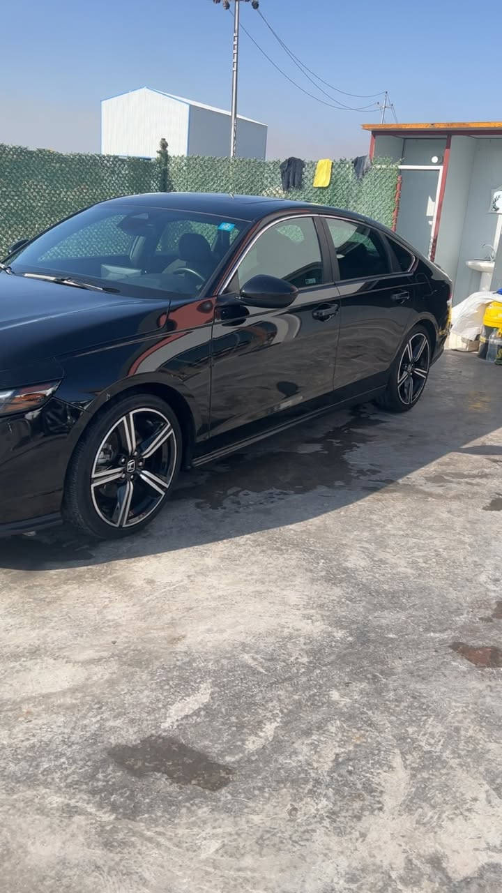 اكورد ٢٤ هايبرد سبورت للبيع او المراوس حسب القناعة
حادثها موضح بالصور ماشية ٤٠ الف كيلو مو ميل 

حدادية و كير و مكينه على وضع الشركة جديد 

السعر ٢١٥ و مجالها بسيط 

***********
