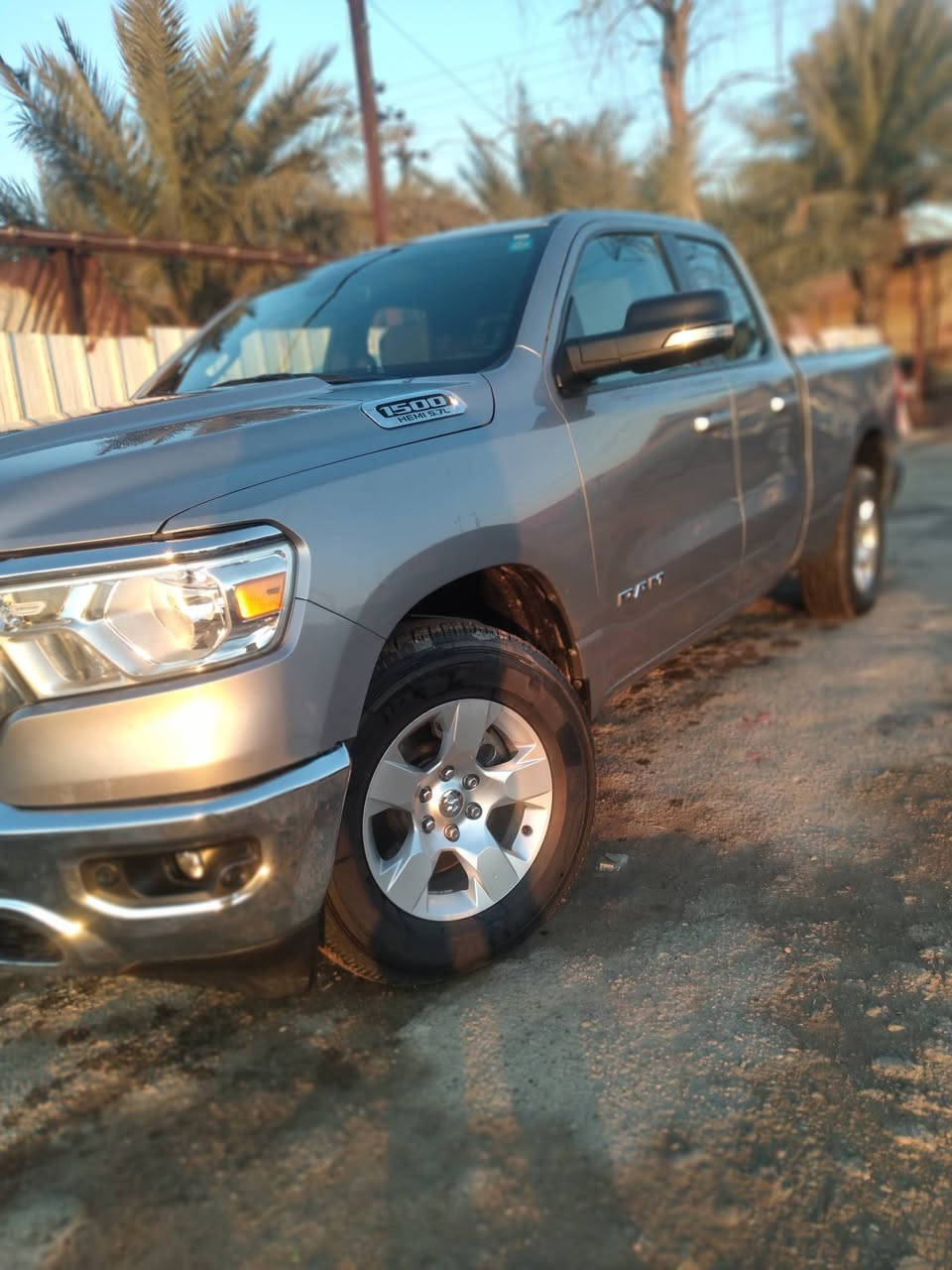 رام 22بك هورن 8سلندر باب كصيف بدي طويل بجم كبس حادث بدي سعر250$بيهه ***********
