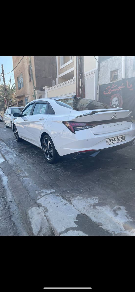 النترا 2023  خليجي فول مواصفات ماشية 42 الف كفالة عامة السيارة جديدة بمعنى الكلمة المواصفات : 
قطعتين تبريد 
تبريد وتدفئة بالكشنات 
تحكم ستيرن 
تخم تاير 
حدادة عامة بالباكيت بلادية ع وضع الشركة 
فول الفول ما بيها برغي نقص كاملة من كل النواحي 
مكان السيارة بالبصرة 
للاستفسار خاص او الاتصال ع الرقم ***********
سعر السيارة 170$ وبيها مجال قليل كلش 
رقم السيارة اربيل وكالة بأسمي
