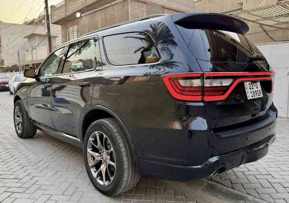 السلام عليكم دوج دورنكو 2025 كلين لون مميز ازرق غامق نيلي بعدها زيرو ماشية الف فقط مكفولة من الحادث فقط بنيد سرقة ومحدث تبدل بنيد SRT موصفات فول GT PLUS محرك 6 سلندر جي تي بلاص رادار جلد كراسي حار بارد منفصل VIP اعلى فئة ب جيتي مكفولة من اي حادث دخول جديد. رقم اربيل بسمي مكانها بغداد سعر 375 ورقة رقمي للاتصال 
***********
