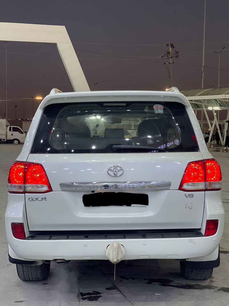 يالله ادوات ادوات ادوات لاندكروز2011 ستينيه حاويه مكينه 8 سلندر جديده وجاهزه دخول جديد اكفل مكينه كير شاصي وكص البدي شوف العين صبغ ما اكفل لئن سيارات الإمارات كلهن بيهن صبغ السياره جاهزه من كلشي كل نقص ما بيها العنوان بصره السعر 150 بيها مجال قليل *********** بدون مراوس بيع فقط
