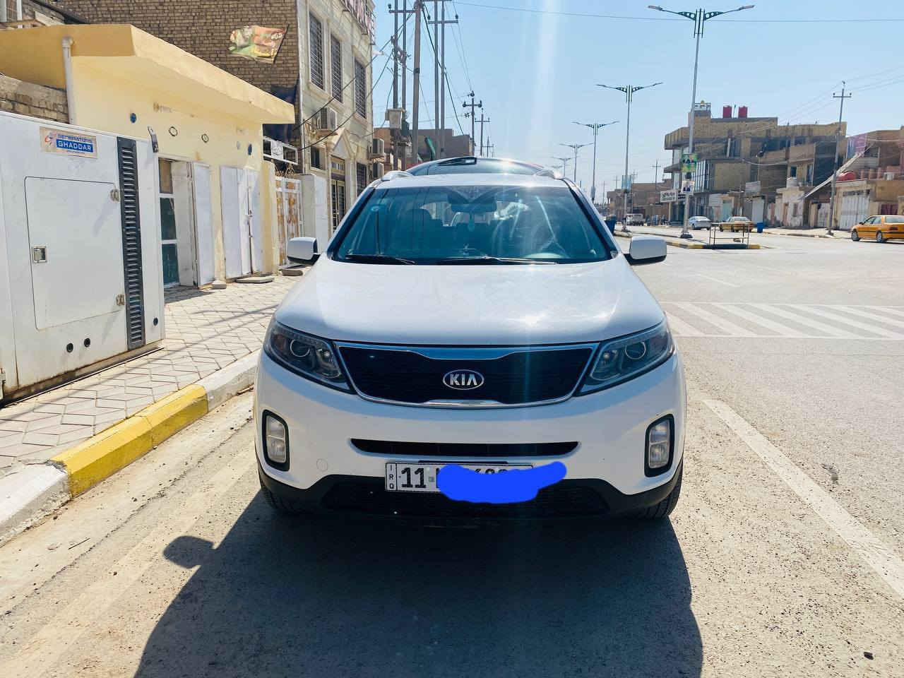 سورنتو خليجي ٢٠١٤
السياره كفاله عامه من الصبغ والتبديل والضربه والبارد 
فور ويل 
6 سلندر
السياره جاهزه من كل النواحي 
كير كفاله 
بيهه فقط تبديل كازكيت واني مبدله ع ايدي 
مكان السياره الكوت مركز المدينه 
للاستفسار الاتصال 
***********
