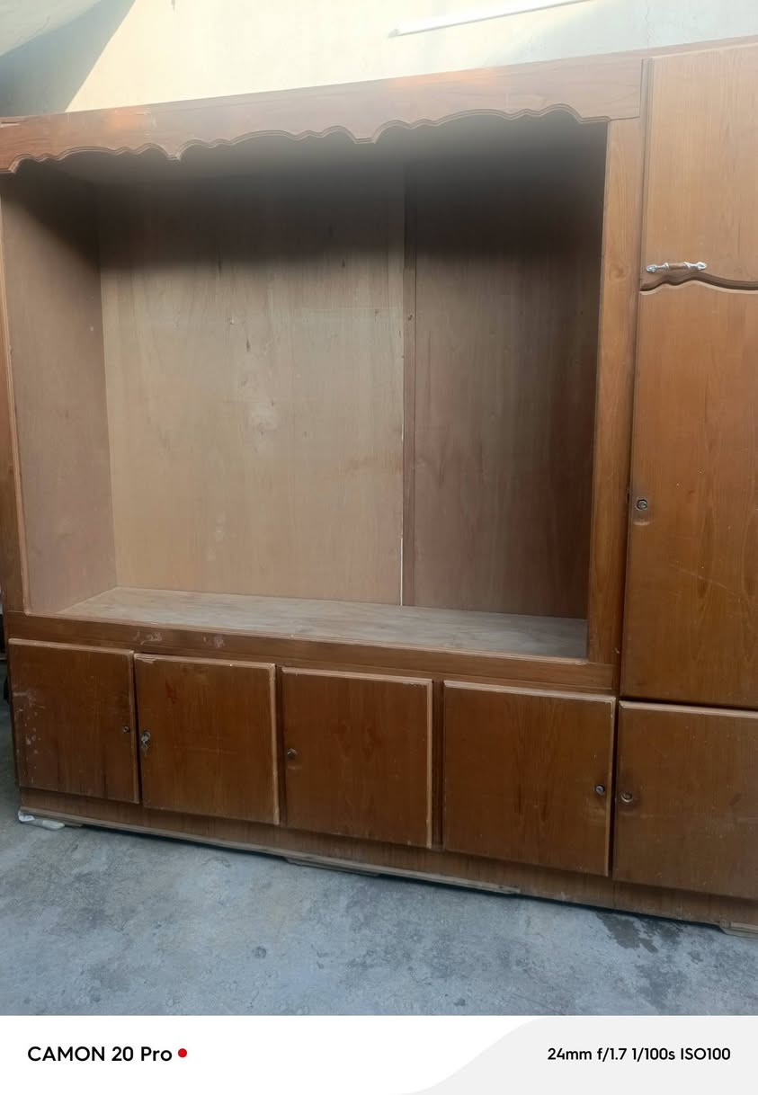 معرض للبيع السعر،،،،100،،وا بي مجال ،الرقم ***********
