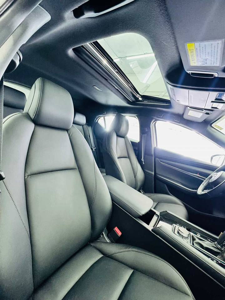 (السلام عليكم ورحمة الله وبركاته )
مازدا 3هاج باك امريكي موديل 24 ضرر ربع بونيد بدون دواخل وايرباك 
ماشيه 7الالف فقط كاتى مامرقمه 

المواصفات🧿 
فتحه سقف✅ 
بصمه ابواب ✅
بصمه تشغيل✅ 
لايتات زنون كامل ✅
كوشنات جلد✅ 
كشنات كهرباء🔌 
كشنات تدفئه 🔥
سكان تدفئه ☢
كشنات خزن ميموري 📟
سستم صوت BOSS🔊
ماوس تحكم✅ 
وضعيه كير سبورت 3✅
رادار أمامي وجانبي ⚠️
مكينه 2500 مرغوب بدون توربو ✅
كير 🏧
وبدون دبل اكسل4×4  
مكان سياره سليمانى او بغداد 
سعر 155مجال 💸
*********** بغداد, العراق
