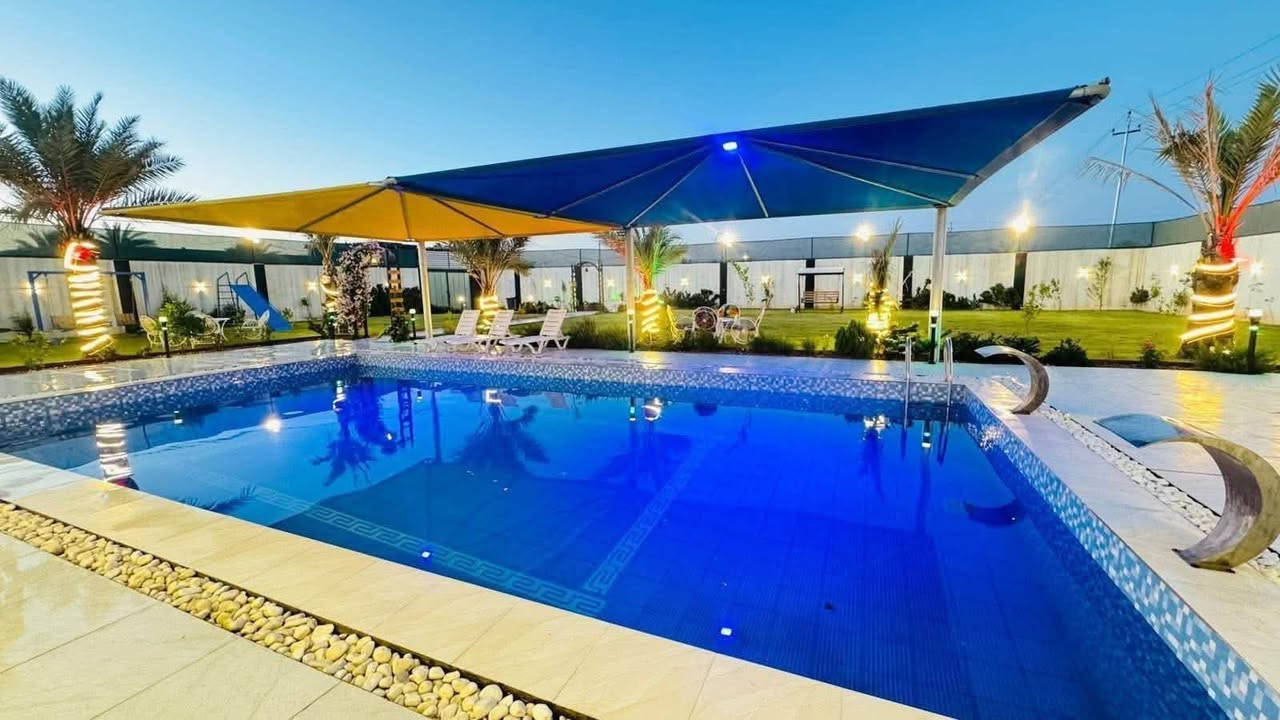 � منتجع تويتي 🌴 علما المنتجع موثقه في التطبيق اجرلي 

إذا تدورون على الراحة والخصوصية والأجواء الحلوة فوجهتكم منتجع تويتي ✨

🏊‍♂️ مسبح نظيف ومهيأ
🌳 جلسات خارجية مريحة
🏡 أجواء عائلية وشبابية
🎉 مناسب للمناسبات واللمات والأعياد
⚡ كهرباء وخدمات متوفرة
🧹 نظافة واهتمام بأدق التفاصيل

اقضوا أجمل الأوقات ويانا واستمتعوا بيوم مليان راحة ووناسة بعيدًا عن ضغوط الحياة.

للحجز والاستفسار راسلونا على الخاص أو اتصلوا بنا.
منتجع تويتي… راحتكم عنواننا � ‭***********‬
علما منتجع موثق بالتطبيق اجرلي
