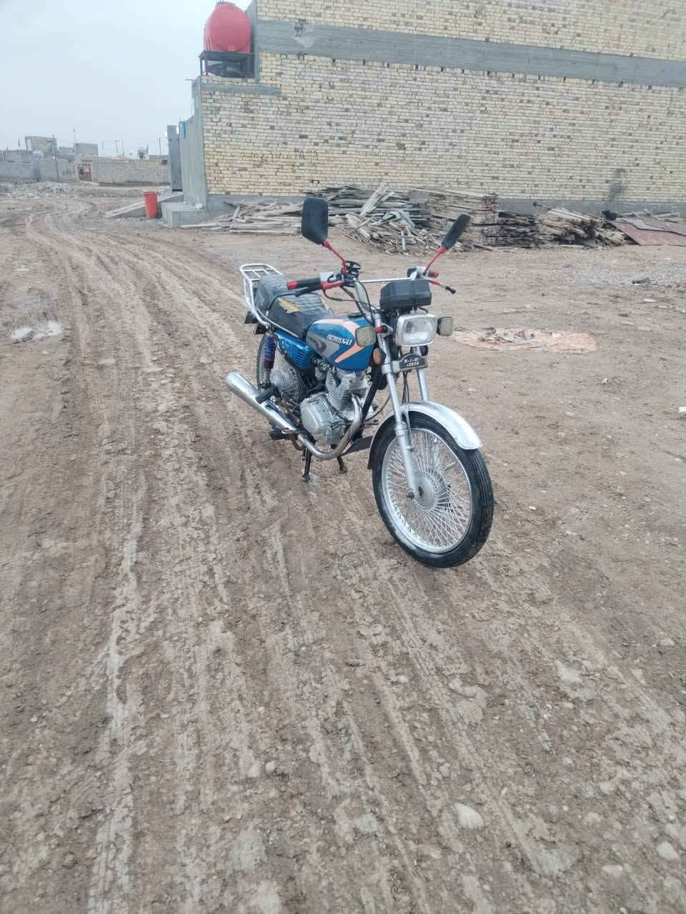 سلام عليكم دراجه نامه للبيع موديل 20 اوراق المكان قضاءالرفاعي الاتصال والاستفسار  على الارقم ***********
