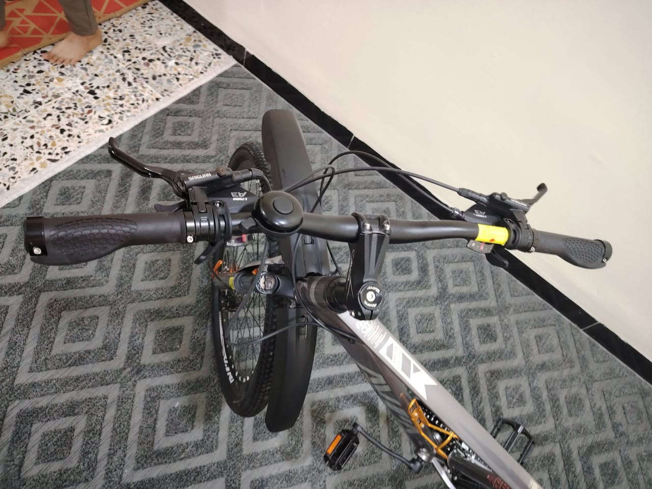 سلام عليكم باسكل جبلي حجم 27 او نص بريك دهن دبلات جديد ولله ما صاله سبوع السعر 200 او الرقم*********** واتساب فقط
