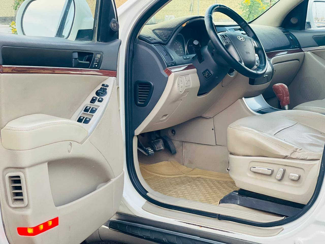 سلام عليكم هونداي  فلكروز تريده وكاله تحويل  2012خليجي  كفاله عامه  فول مواصفات 1/1 بصمه جلد كشن كهربائي كامره مكينه 6سلندر تبريد 3 قطع 7راكب  اشاير بل مري بصمتين ابواب فتحه زراك بل لايت حساسات جاهز الخير مكينه كير تبريد حداده مكان سياره الناصريه السعر 143وبيه مجال
الرقم ***********
