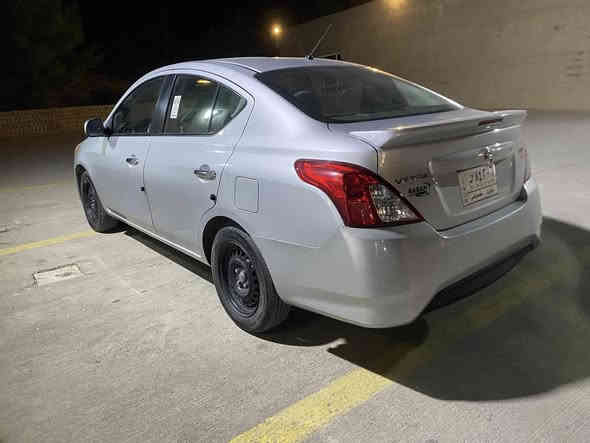 السلام عليكم 
نيسان فيرسا SV موديل 2019
رقم نينوى ، سنوية 2027 
قطعتين صبغ ، كير و مكينة و تبريد شرط
بيع او مراوس حسب القناعة 
السعر 102 
شرط التحويل
***********
