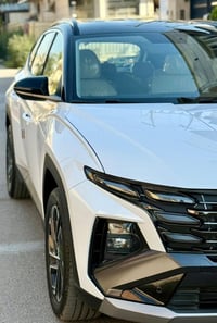 توسان 2025 تو كلر  ماشيه 8 الف  رقم بغداد الجديد هزه جديده  محرك 2000 ...