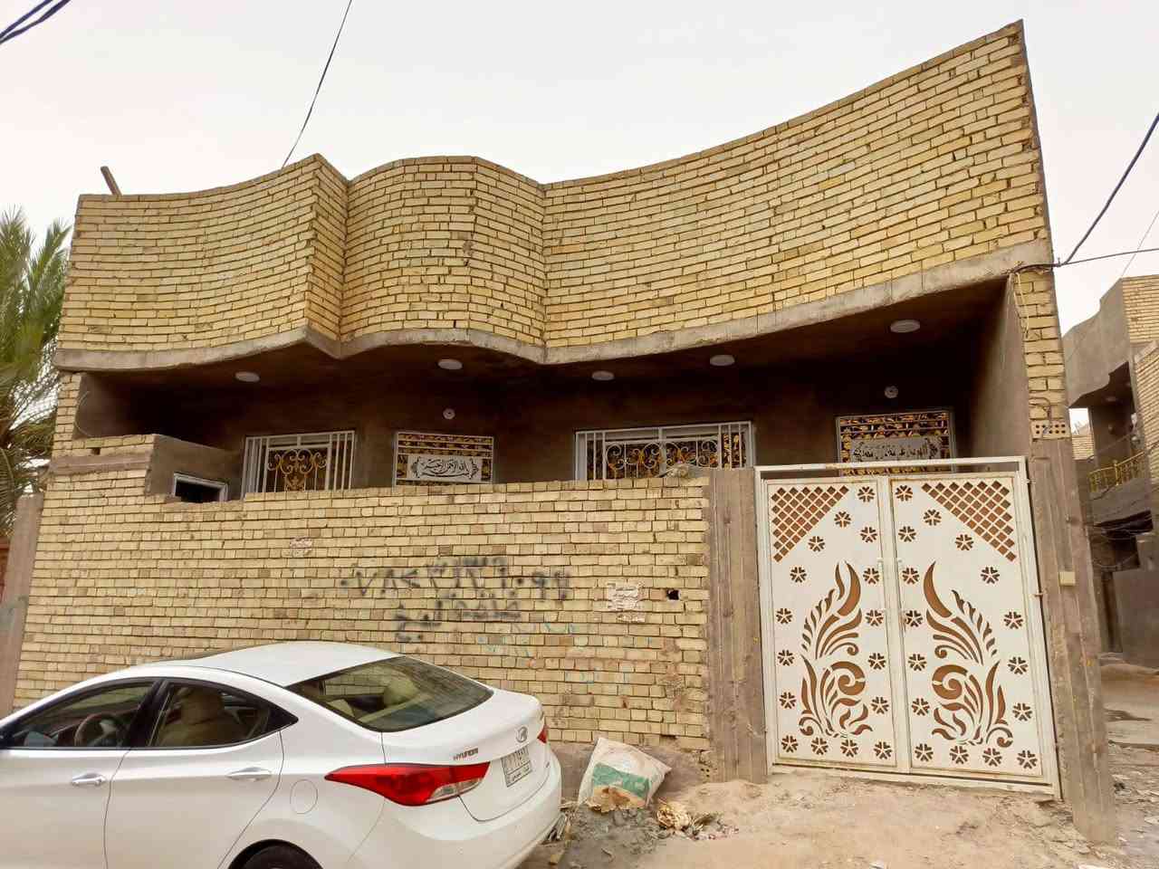 سلام عليكم
بيت 100 متر مربع  طابق واحد ركن طابو زراعي سند 25     على شارعين عرض الشارع عشر امتار  بناء درجه اولى البيبان الحديد والخشب كله تسگام  في منطقة الحر بدايه شارع الكابينات قريب على الشارع العام  السعر وباقي التفاصيل الاتصال على هذا الرقم بي واتساب *********** اتصل وتدلل
