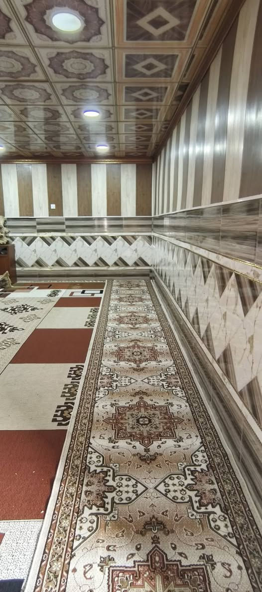 سلام عليكم بيت المساحه ٢٥٠ متر قرب اعداديه الصناعه على الساحه بالمقدمه مال احي الصناعه خلف الجامع سيد حسن موقع كلش حلو ومدرسه الضراغام قيرب بعد شارع تجي وشوف مولد قريب غرفتين وصاله داخليه وصاله خارجيه واستقبال ومطبخ داخلي ومطبخ خارجي صحيات داخليه وخارجية ومحل استفسار ع الرقم التالي بيه واتساب *********** المجر الكعبي, ميسان
